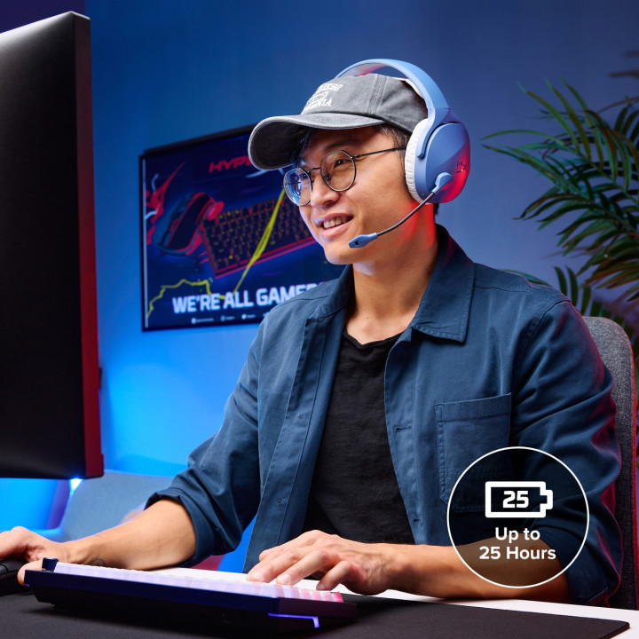 Auriculares gaming inalámbricos HyperX Cloud Jet de color azul claro