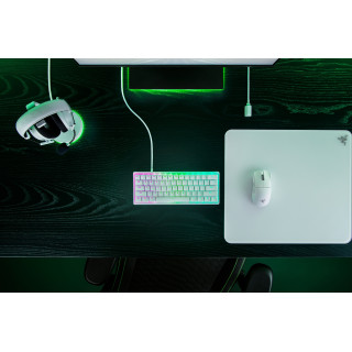 Razer RZ03-04981700-R3M1 teclado Juego USB QWERTY Inglés internacional Blanco