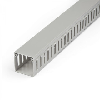 StarTech.com Canaleta para Cableado con Ranura Abierta y Tapa, 50 mm An x 50 mm Al - 2 m Lar - Ranuras de 8 mm,...